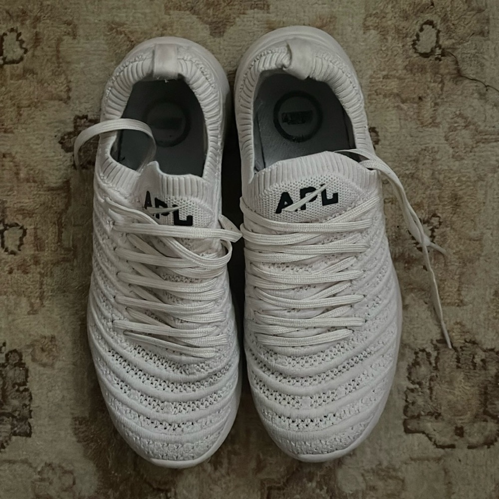 APL sneakers seashell light pink color size 7 great condition